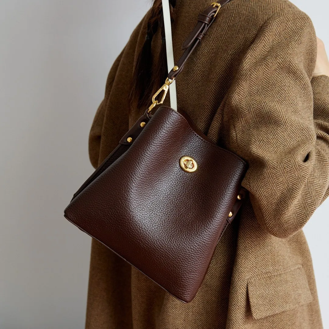 Fashion PU Leather Women Handbags Large Capacity Fashion Female Bucket Shoulder Bag Elegance Ladies Messenger Bag Burgundy Totes