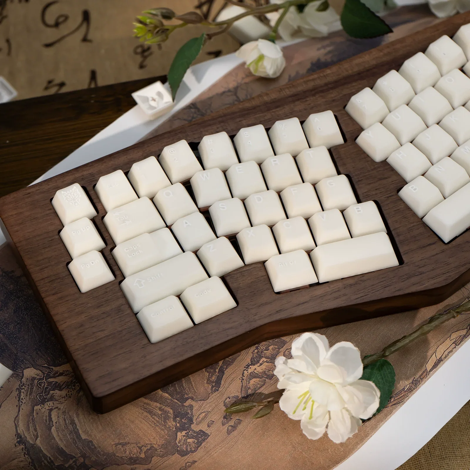 

White marble keycap PBT original height two-color molding semi-transparent antique custom mechanical keyboard keycap 114 keys