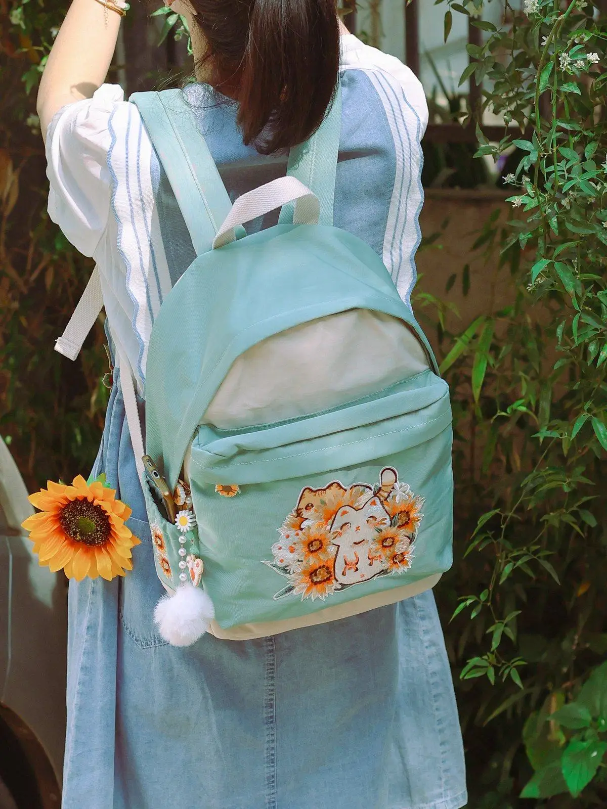 Two-dimensional Carrot Cartoon Embroidery Student Large-capacity National Style Shoulder Bag Female Messenger Bag Dual-use Girl