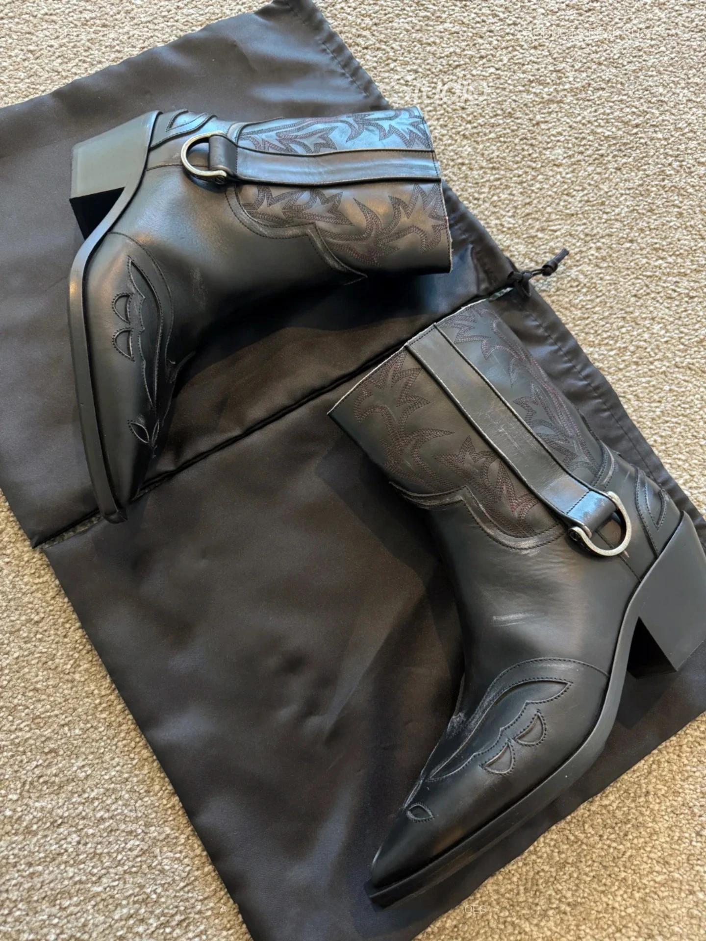 

Мужские черные кожаные ботинки в стиле вестерн с пряжками, на массивном каблуке, в ретро-стиле, для повседневного образа в стиле кантри.