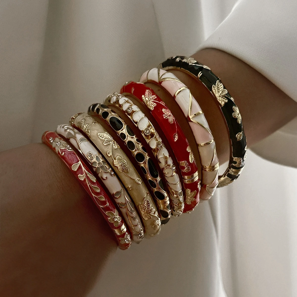 Bunte Stern-Kristallperlen Weihnachts-Multielement-Armbänder für Frauen und Männer, Weihnachtsmann-Schneeflocken-Baum-Armband, Neujahrs-Schmuck – Detail 3