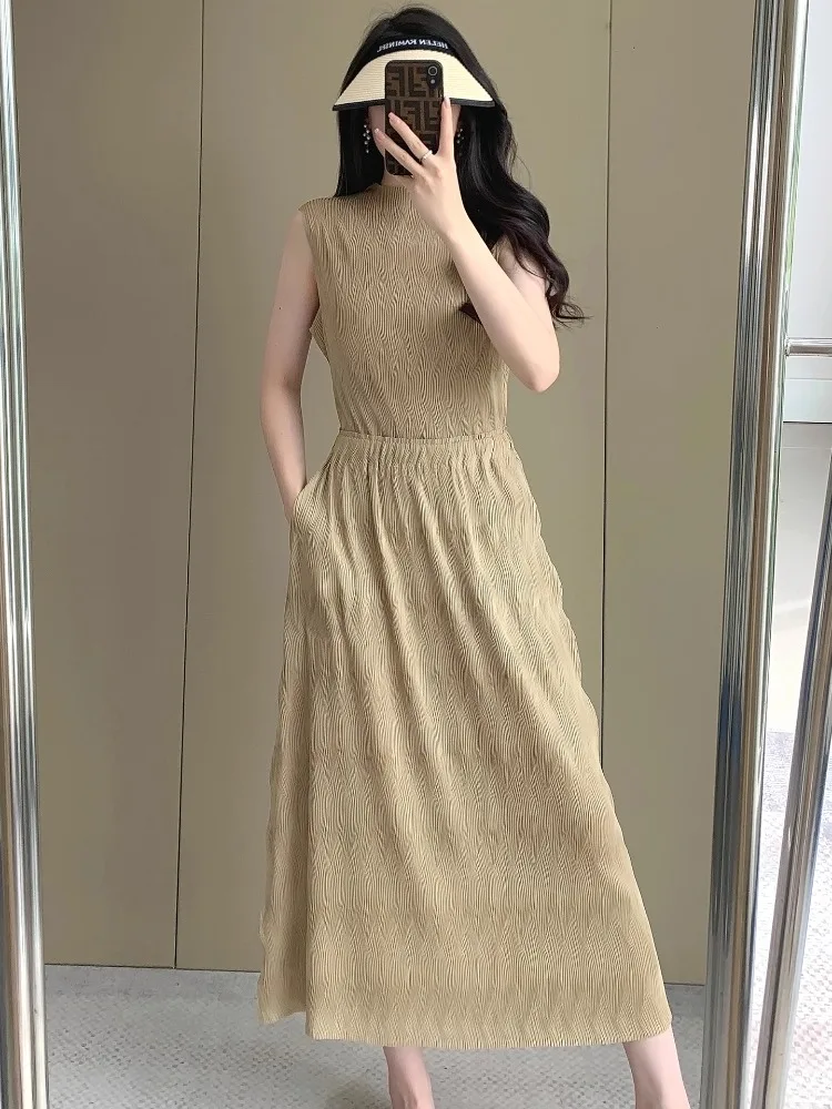 

Miyake High-end Temperament Pleated Skirt Set for Women's Summer New Sleeveless Top A-line High Waist Skirt Two-piece Set