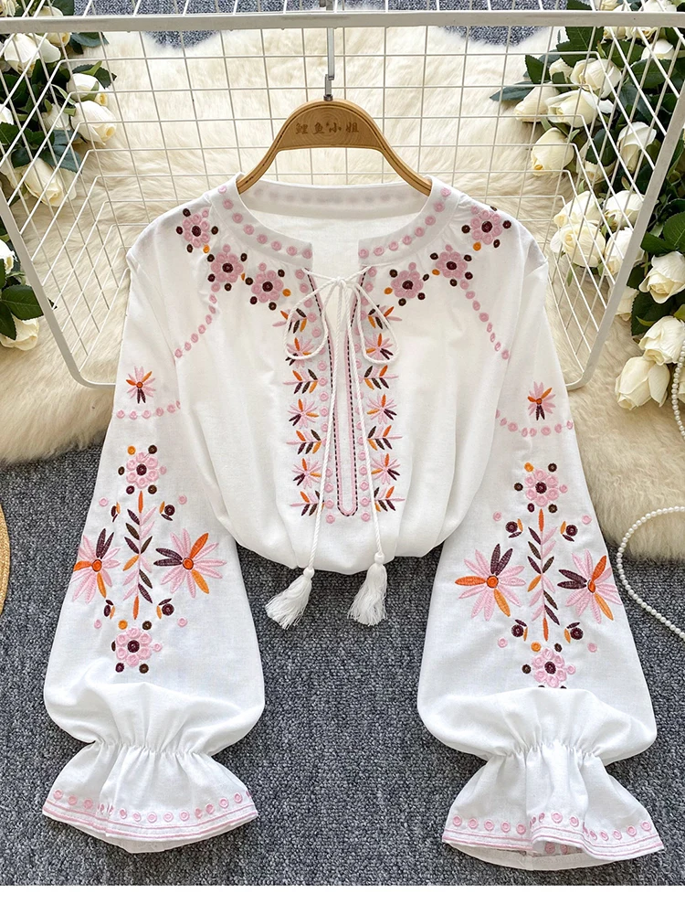 Damen-Frühlingsbluse, französisches Retro-gesticktes Schnürhemd für Urlaubsstil, Sonnenschutz, lockeres Blusa-Oberteil mit Hornärmeln, BL136