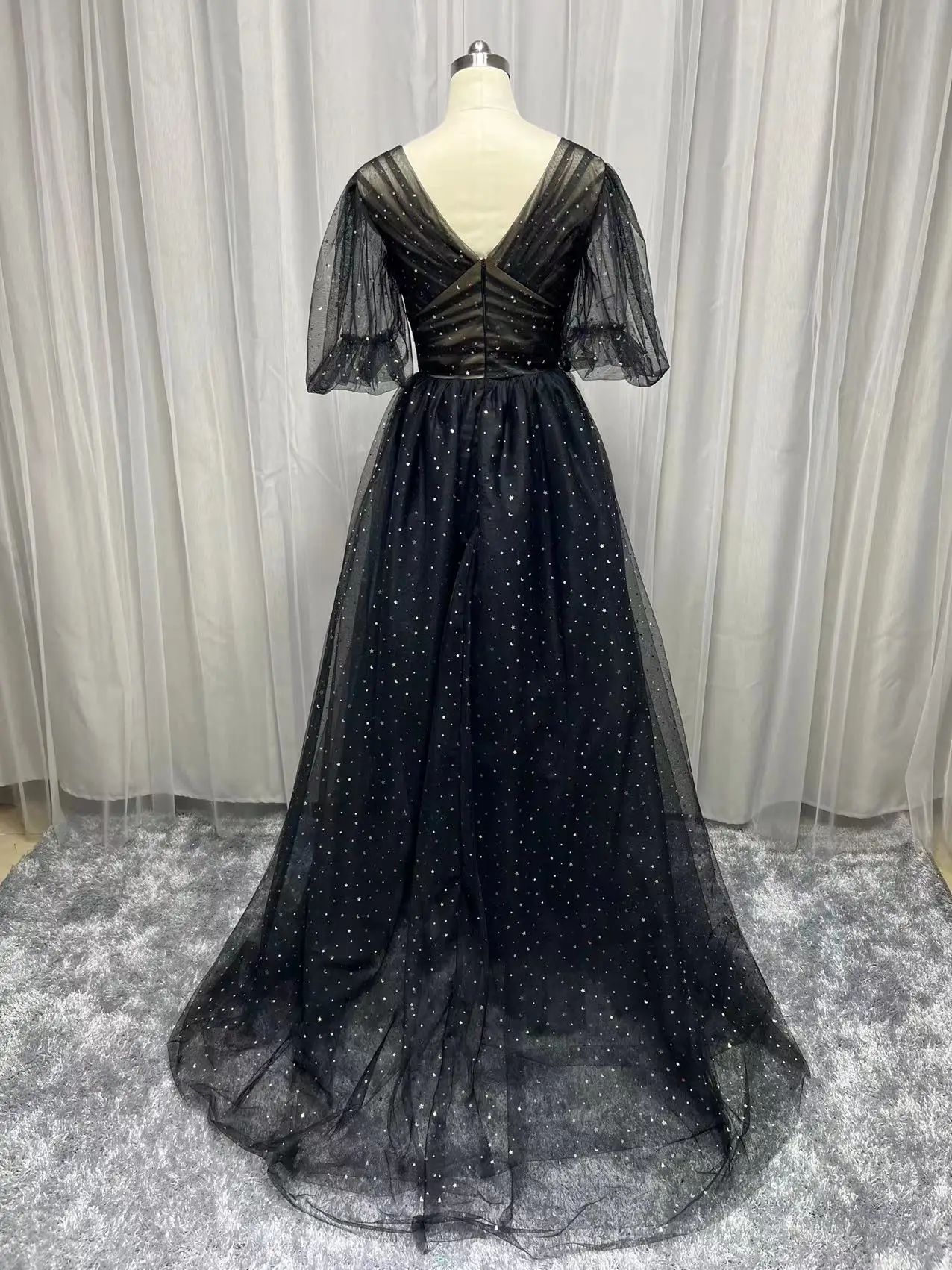 CustomizedPlus Size Black Tulle Prom Dress Sparkly V-Neck Half Puff Sleeves Ruched Wedding Party Dresses Slits Long A Line Gowns