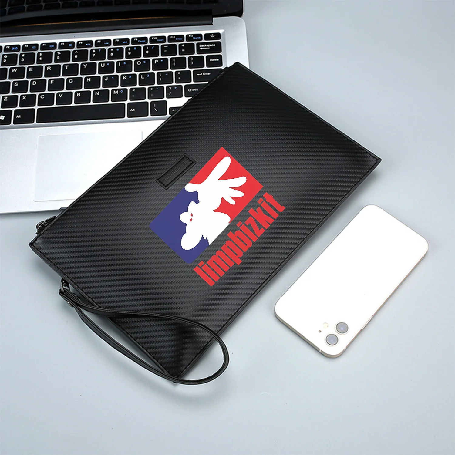 شكل يد ورأس أبيض باللونين الأحمر والأزرق حقيبة يد رجالية أنيقة مطبوعة من البولي يوريثان عصرية وعملية للحمل اليومي