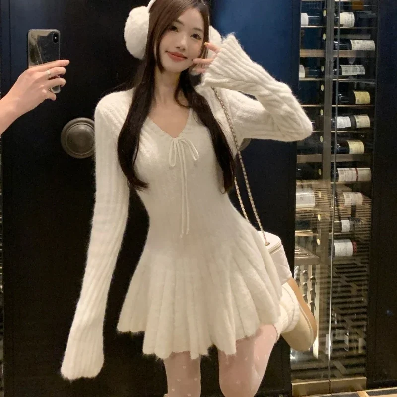 ผู้หญิงฤดูใบไม้ร่วงฤดูหนาวสีชมพูหวานHooded Pomponเสื้อถักชุด 2 ชิ้นชุดLadyเสื้อหลวมมินิเดรสชุดถัก