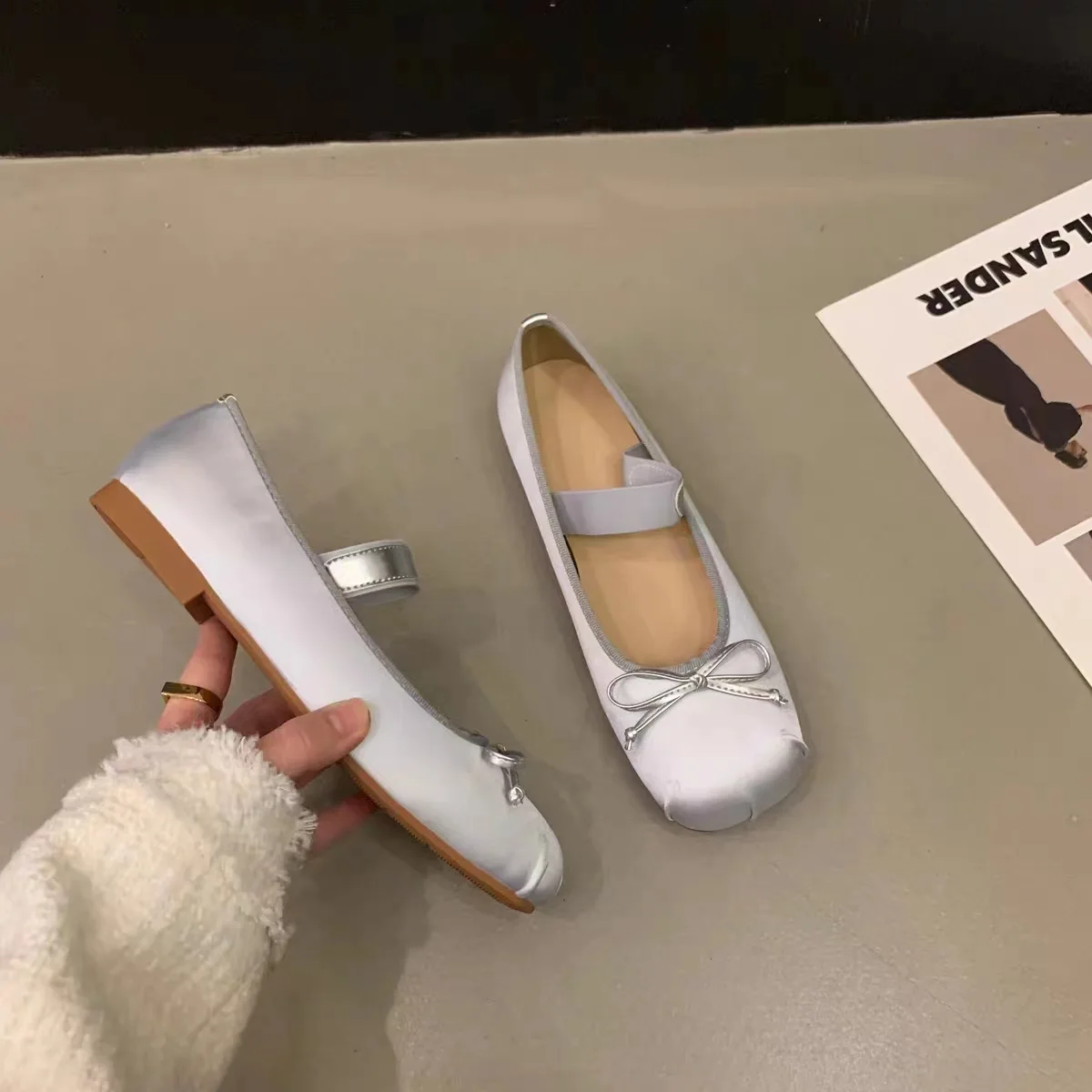 Zapato Retro ligero para mujer, zapatos individuales de Ballet elegantes, cómodos zapatos planos de boca poco profunda para mujer, nuevos zapatos informales de primavera para mujer