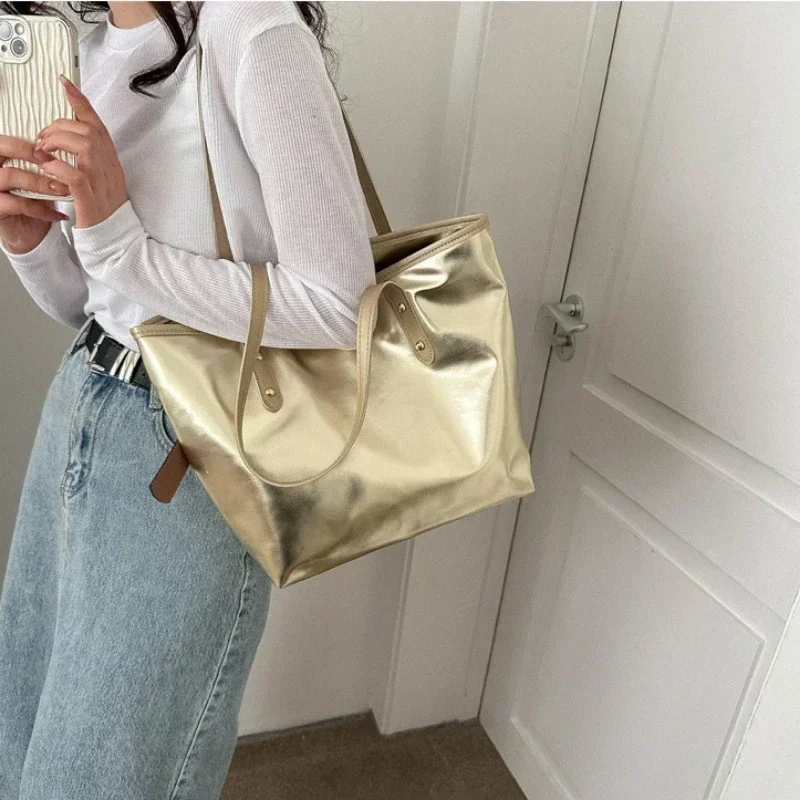 New Large Capacity Shoulder Bag for Women Gold Silver Fashion Handbag Tote Bags for Women Large Daily Storage Shopping Bag Pouch