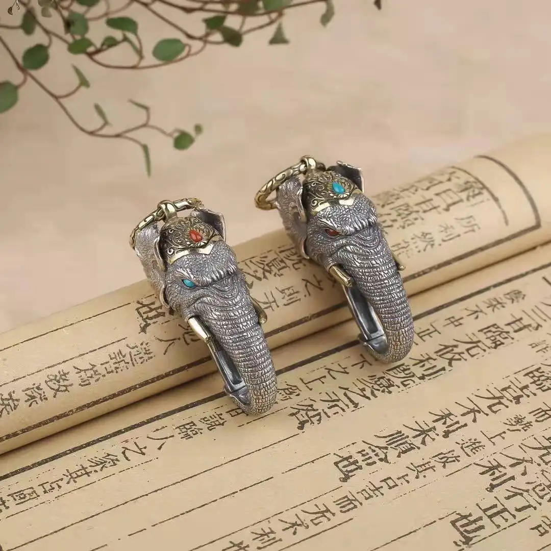 RetroSen New Silver Manual Elephant God Of Wealth Pendant Ring Buckle Car Keychain Personality Creativity Vintage Silverware