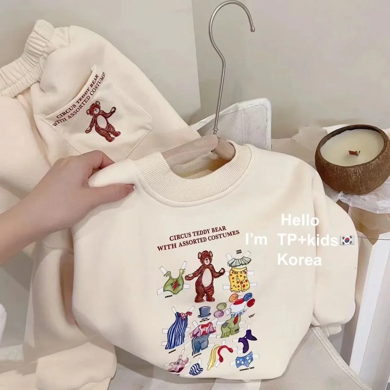 Stylish Winter Fleece-Lined Children's Suit 2024 New Korean Style Cartoon Sweatshirt Two-Piece Casual Kids Clothing Set