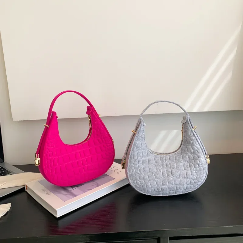 Bolso de media luna para niña y mujer, bolsa de hombro versátil de tela de fieltro para axila, bolso de viaje portátil de Color sólido