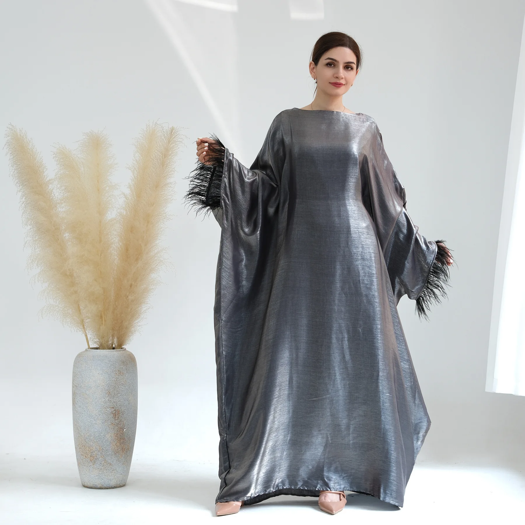 Fashion Shiny Oversized Abaya Djellaba Muslim Dress Dubai Full Length Feather Tassels Abaya Dubai Muslim Islam Kaftan Robes