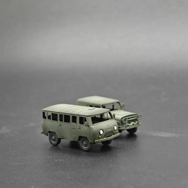 1:144 Scale Military Off-road Vehicle UAZ Simulation Resin Car Model Static Display Collectible Toy Gift Souvenir Decoration