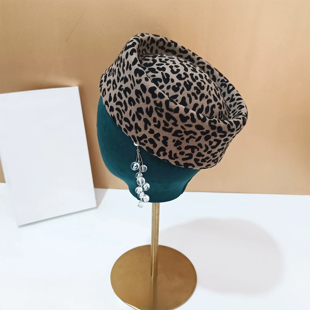 

Британский ретро-берет из шерстяного войлока для женщин, элегантная мини-шляпка с жесткой вогнутой верхушкой для официальных мероприятий, свадеб и вечеринок, аксессуар для одежды.