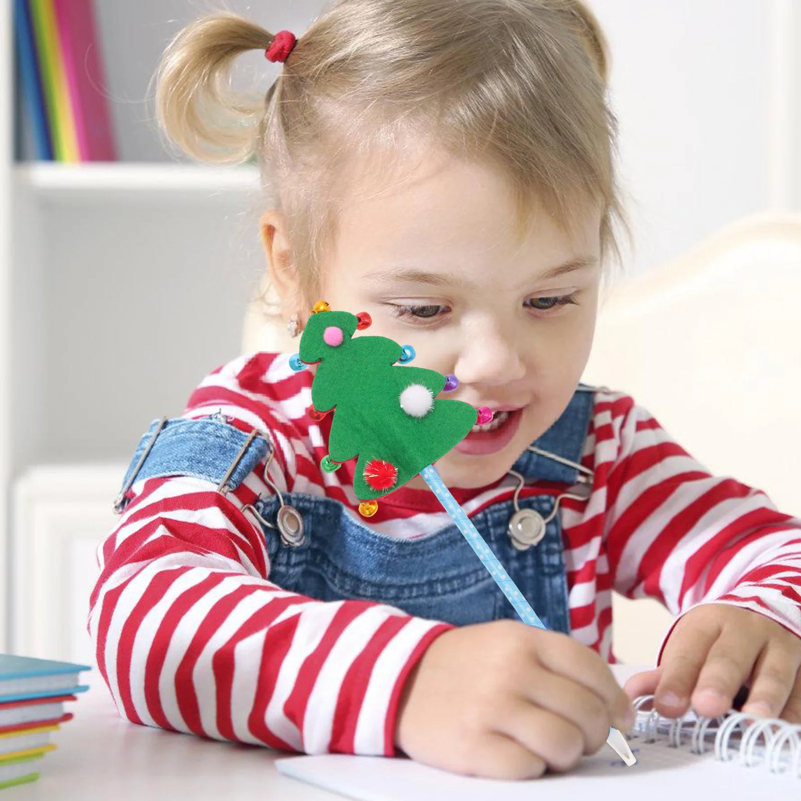 

5Pcs Christmas Pens Creative Ball-Point Pen Cartoon Design Eco-Friendly Practical Perfect for Greeting Cards Coloring