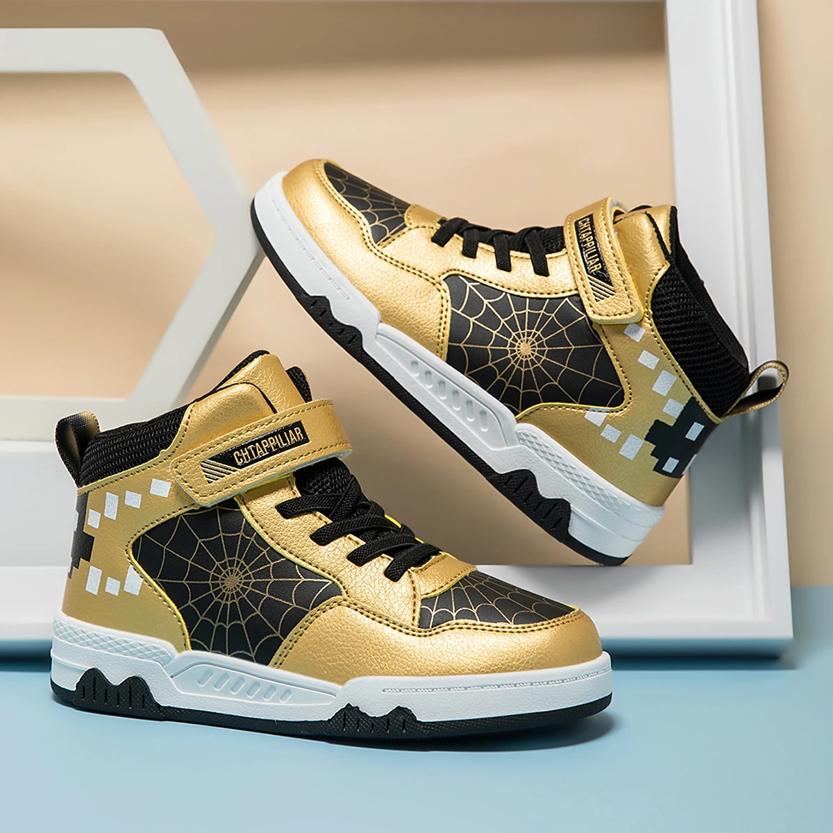 

A pair of children's four-season leather high-top platform shoes, wear-resistant sports casual shoes, sizes 28-39，8815