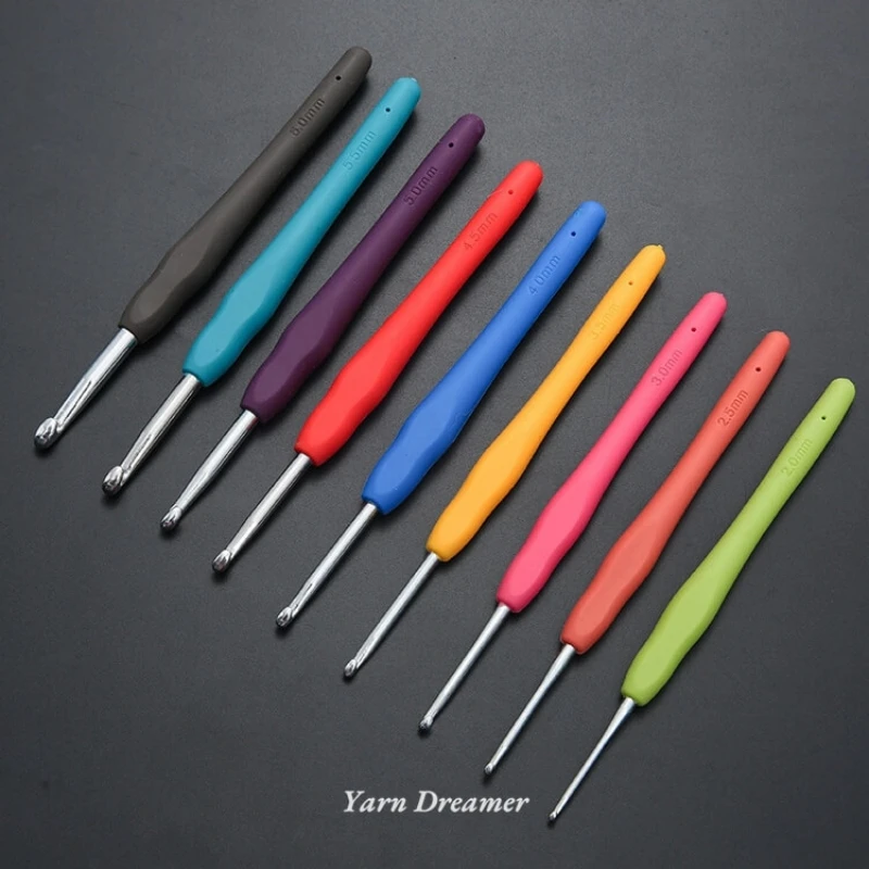 Set of 9 Crochet Hooks with TPR Soft Handle Knitting Needle Size 2mm to 10mm Solid Aluminum Crochet Set