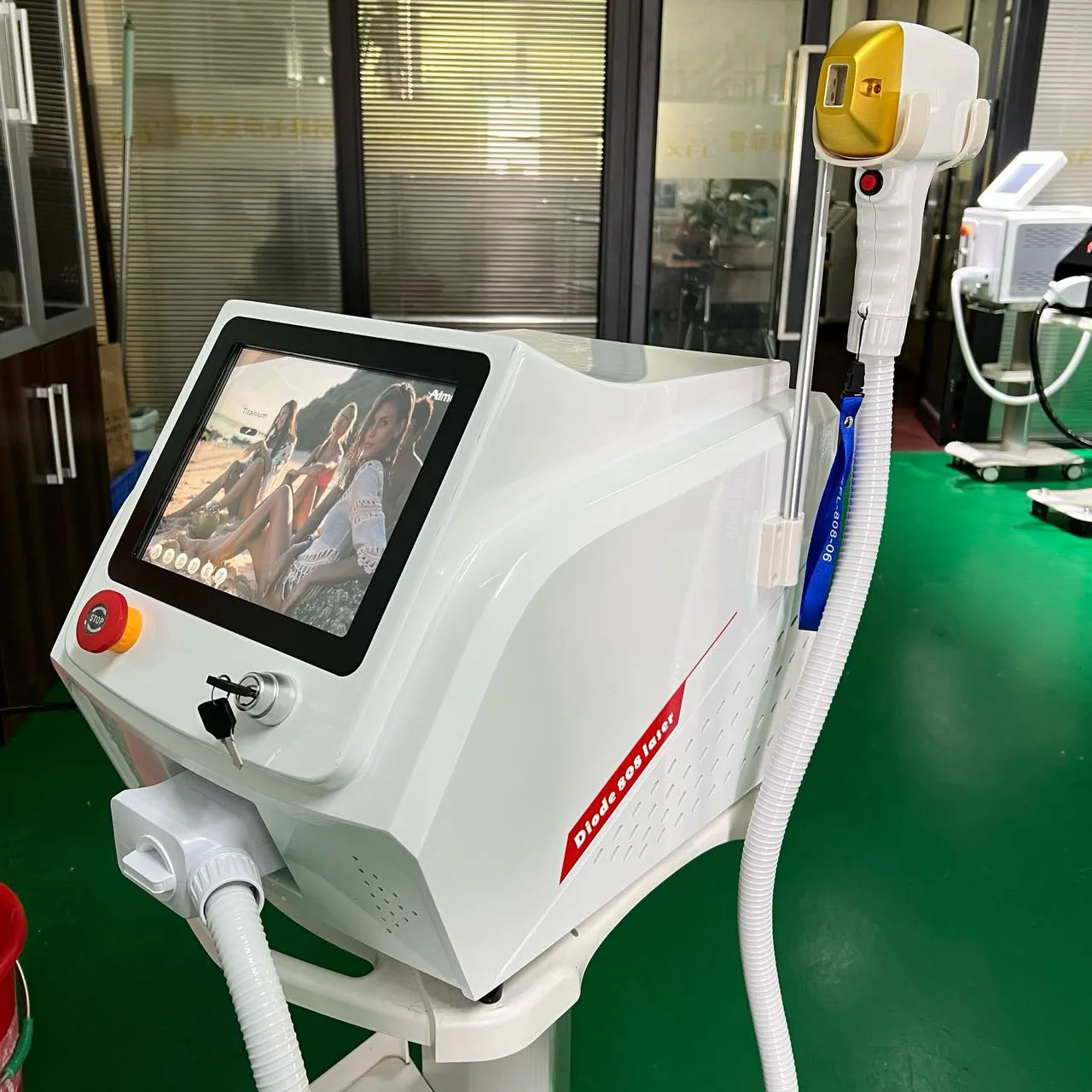 

Professional Diode Laser Hair Removal Machine Painless 20 Million Shots Laser Epilator