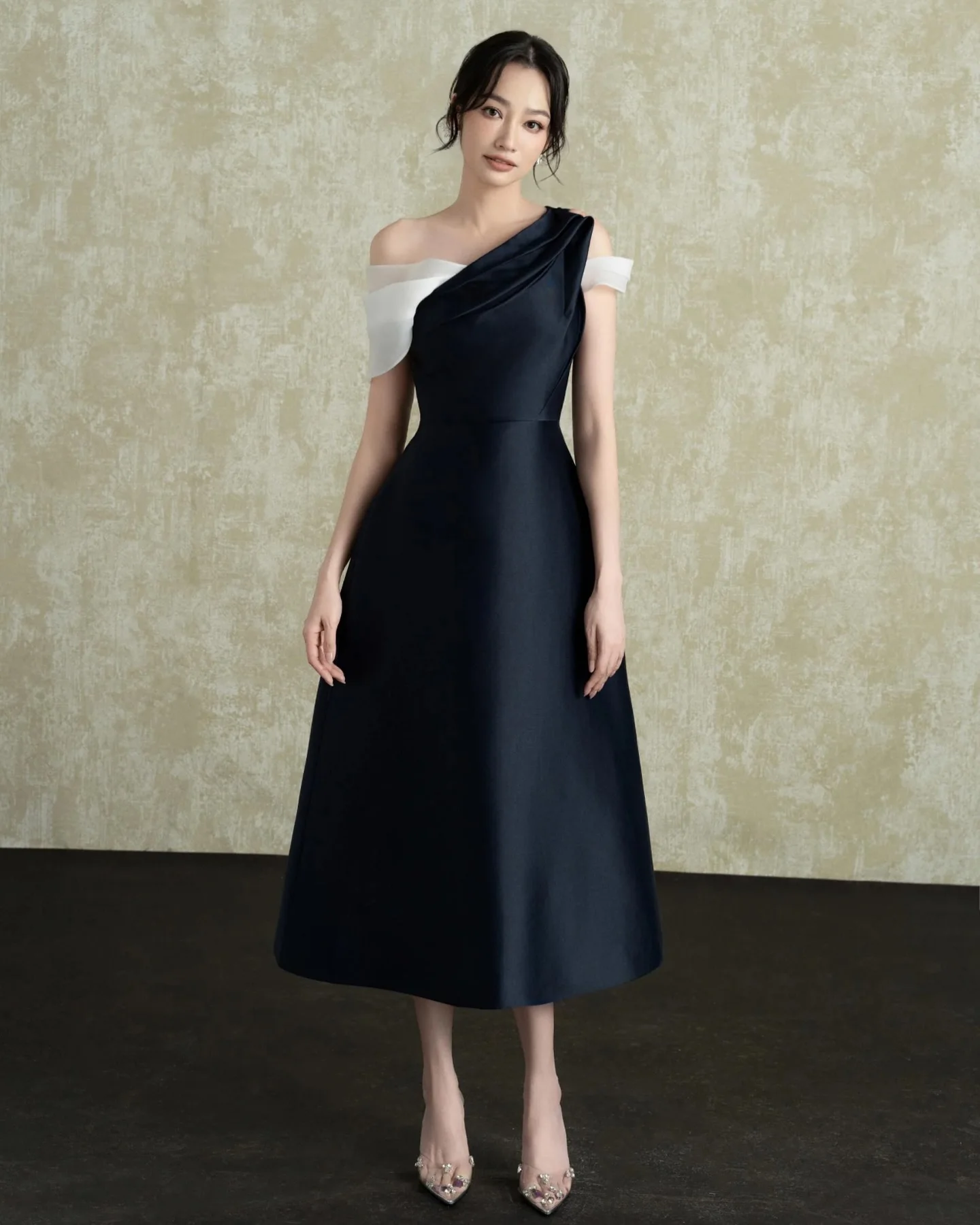 

Customized Temperament Satin One Shoulder Evening Dresses Delicate Sleeveless Cocktail Dress Custom Size Celebrity Gowns