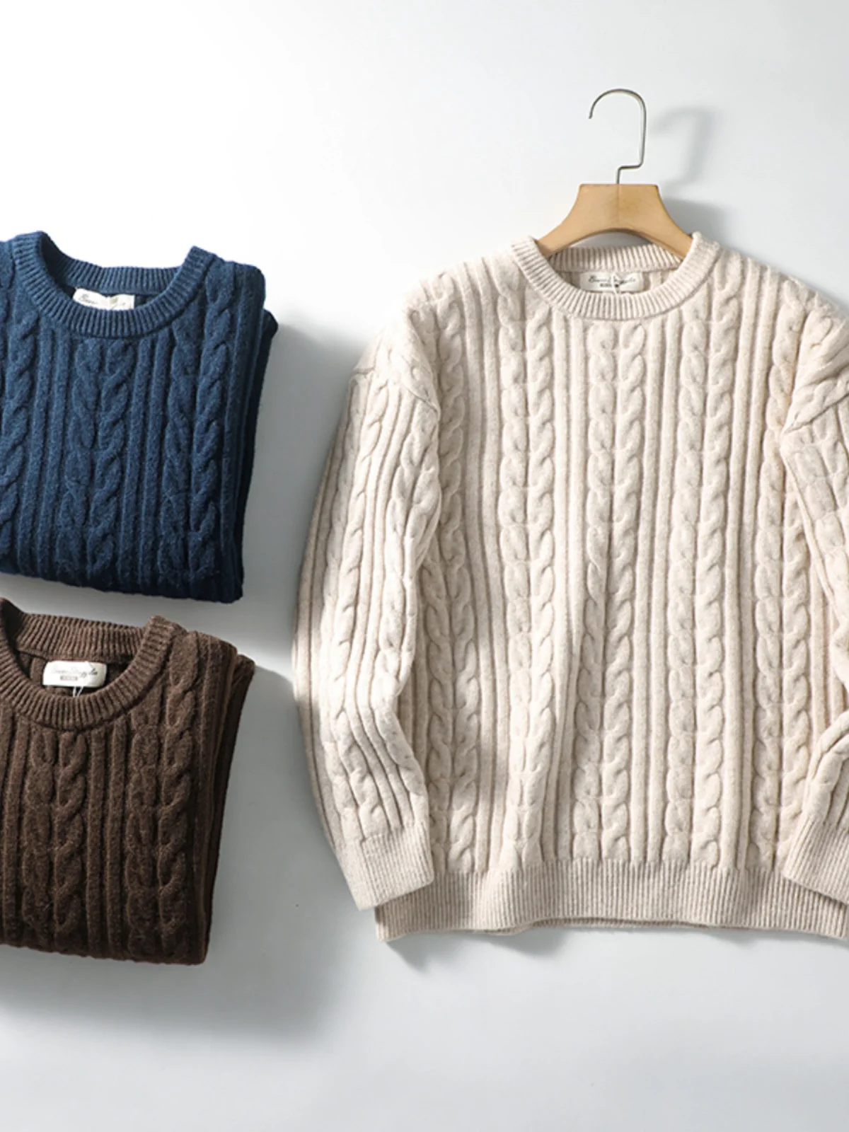 

Retro Texture! 3D Twist Knitting! Warm Comfortable! Autumn Winter Men's Faion round Ne Knitted Sweater Knitwear