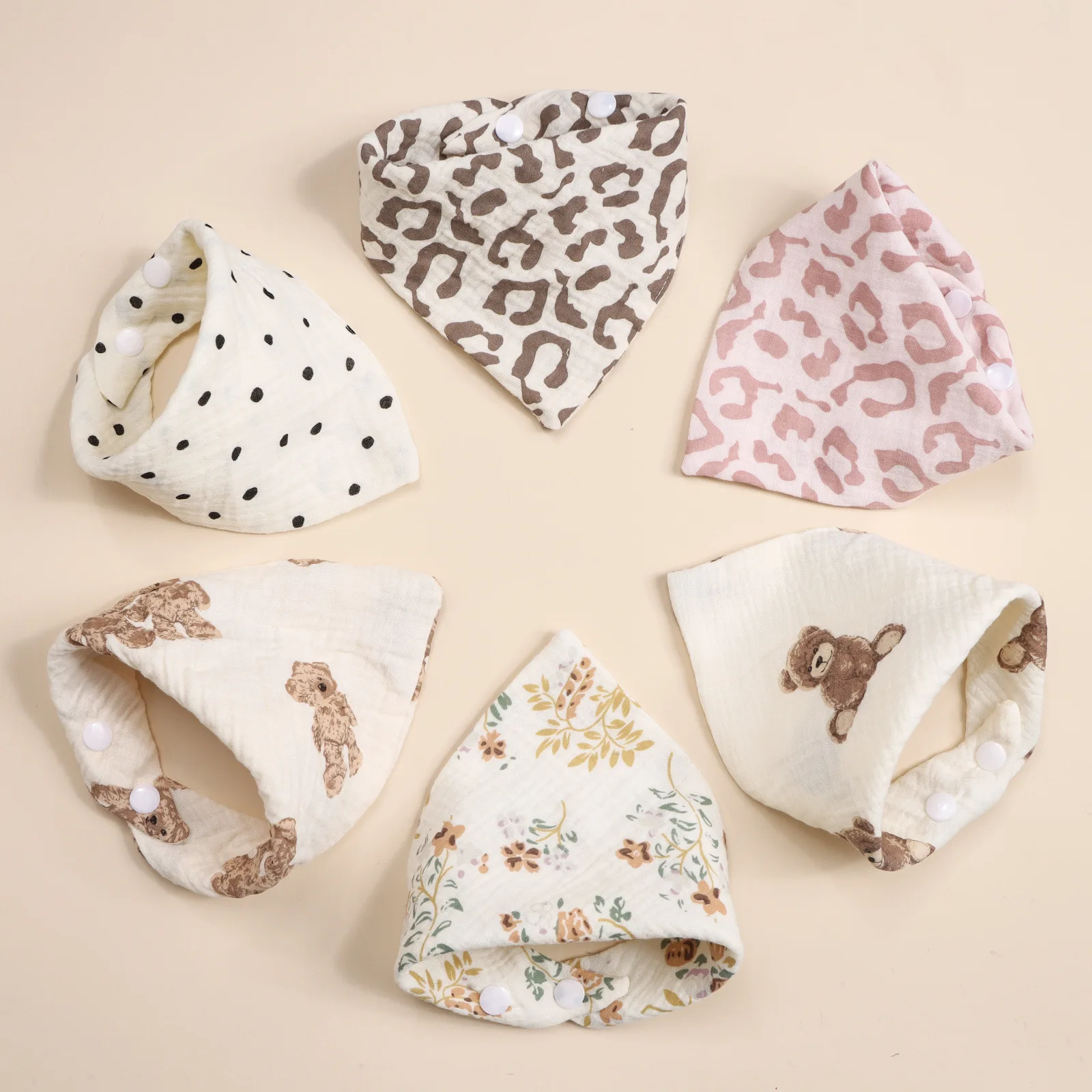 New Baby Bibs Infant Cotton Bib Newborn Solid Triangle Scarf Feeding Saliva Towel Bandana Burp Cloth Boy Girl Soft Drool Bibs