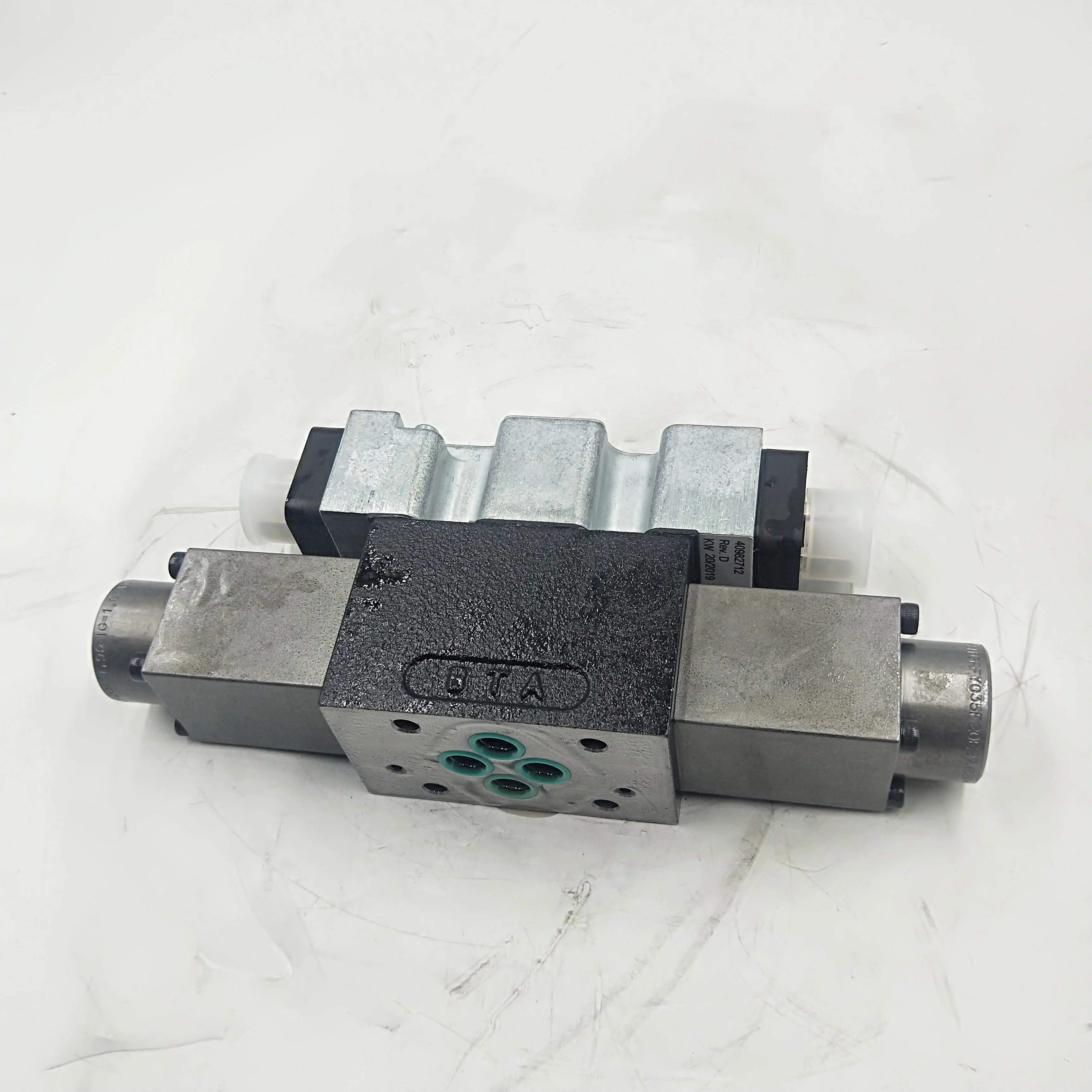 D1FVE02BCVXW25 D1FVE02CC0NM0311 D1FVE50BCVLB D1FVE02CC0NM0314 Solenoid Proportional Pilot Reversing Valve