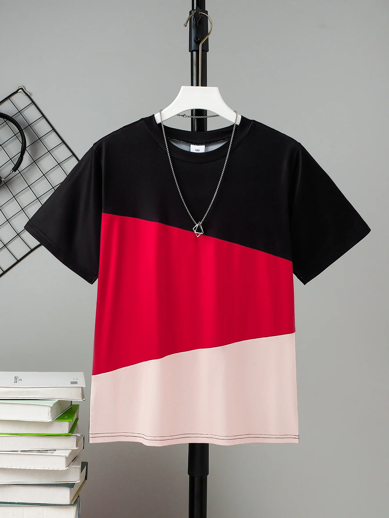 

1 шт. летняя детская футболка унисекс с цветными блоками, 1-6 лет | Черно-красно-розовый блок-набор, круглый вырез, свободный крой | Легкая дышащая ткань из смесового хлопка