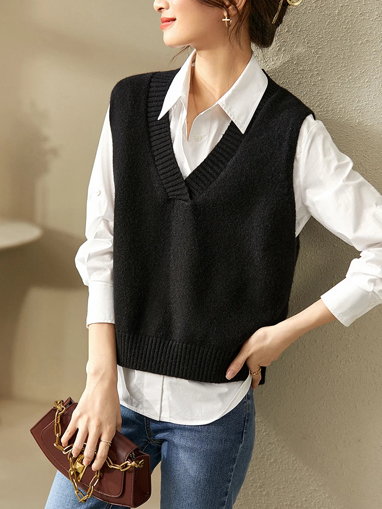 SENTUBILA Knitted Sweater Vest Women 2024 Spring Autumn Loose Vintage Sleeveless Girls V-Neck Pullover Sweater Vest W23H44341X