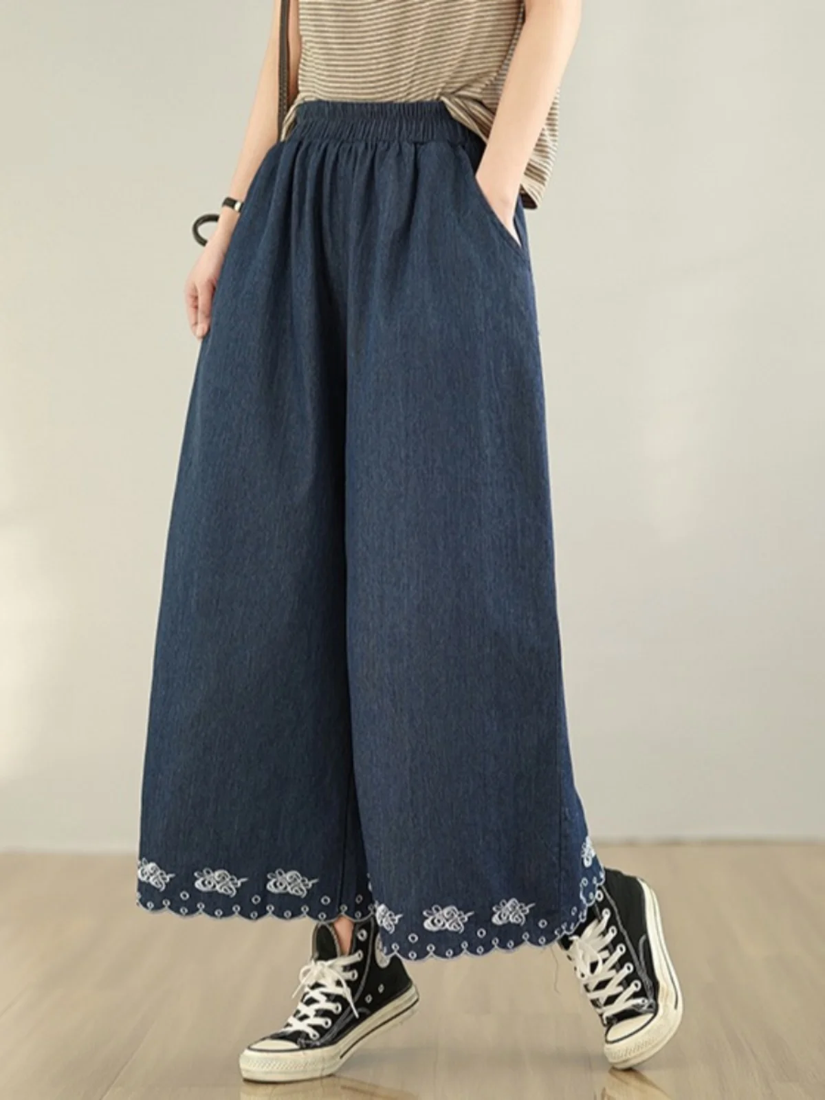 

Loose Women's Wide Leg Jeans High Waist Embroidered Floral Elastic Waist Denim Pants Spring Summer New Sle plus Size Nine P...