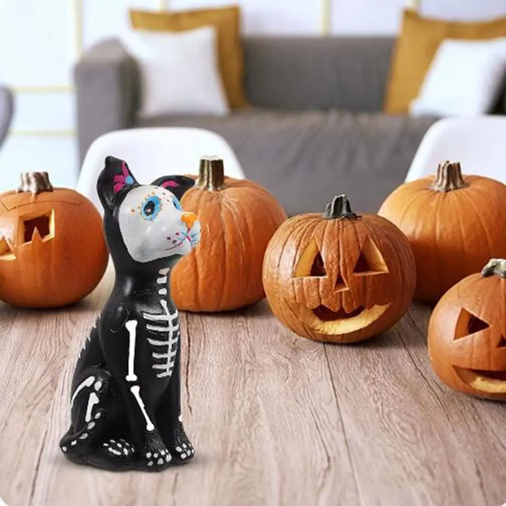 

Фигурка черепа черной кошки из смолы, расписанная вручную, эстетичная, для Хэллоуина, фигурка черной собаки, декоративная, красочная статуэтка черной кошки