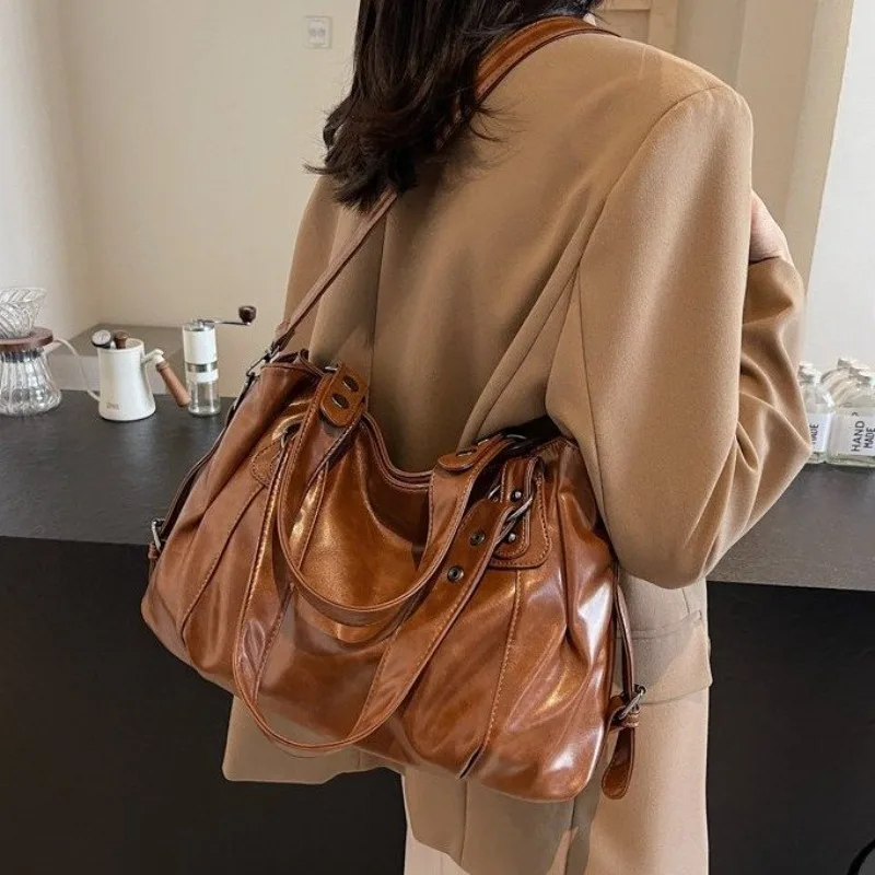 

Ретро-сумка-тоут, женская сумка через плечо, однотонная классическая сумка-кроссбоди, вместительная сумка из искусственной кожи.