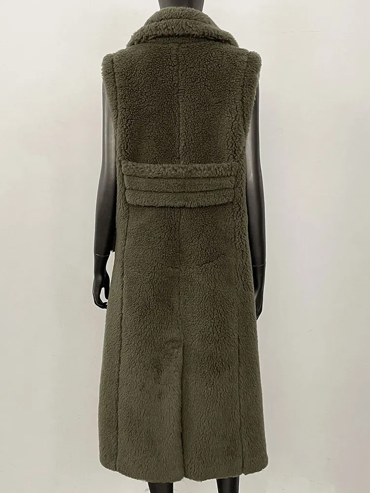 سترة نسائية جديدة لربيع وخريف 2025 من الفرو الحقيقي سترة الألبكة بدون أكمام للنساء صدرية طويلة وسميكة معطف فرو مقلد