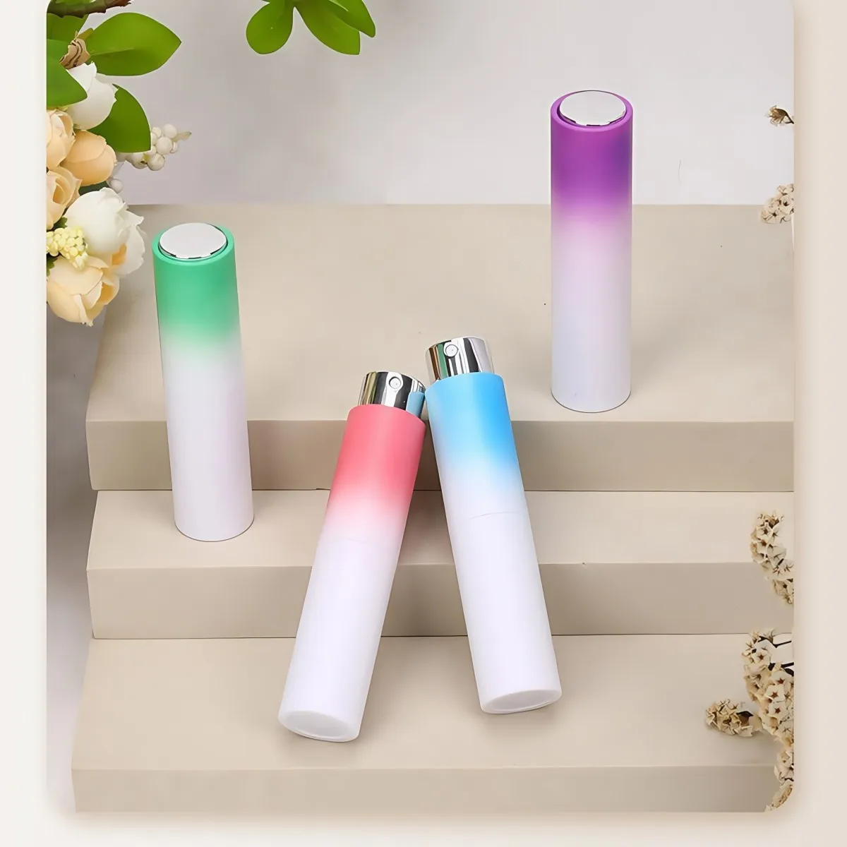 1/4 stücke 8ML Rotierenden Parfüm Nachfüllbare Flasche Mini Zerstäuber Tragbare Reise Größe Spray Flasche Presse Spender