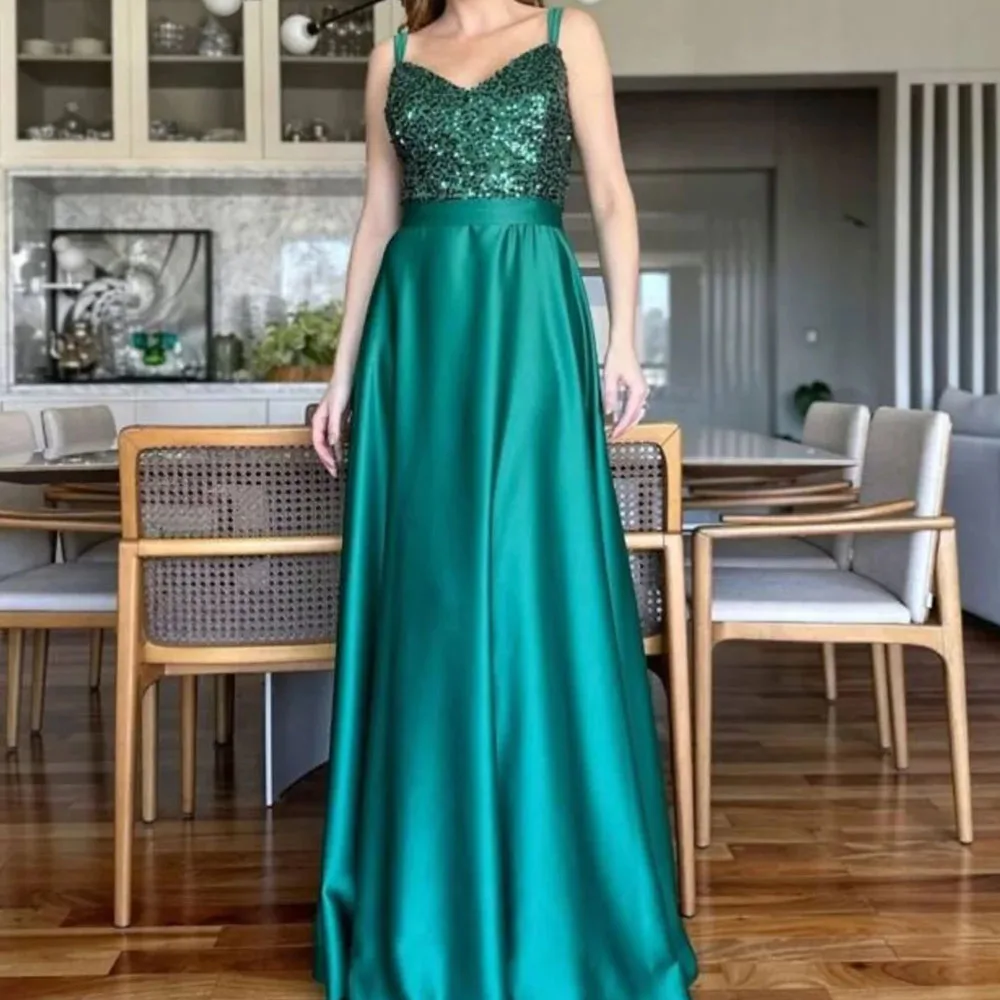 

Customized A-Line Prom Dresses Floor-Length Spaghetti Strap Sleeveless Fashion Sequined Backless Lace-Up Draped Party Gown