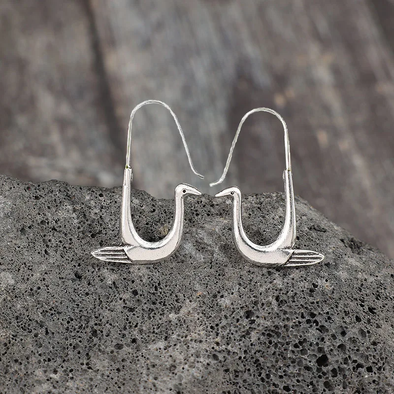 Ancient Silver Swan Geometric Earhook Earrings Simple Ethnic Fashion Jewelry For Women Creative Gifts