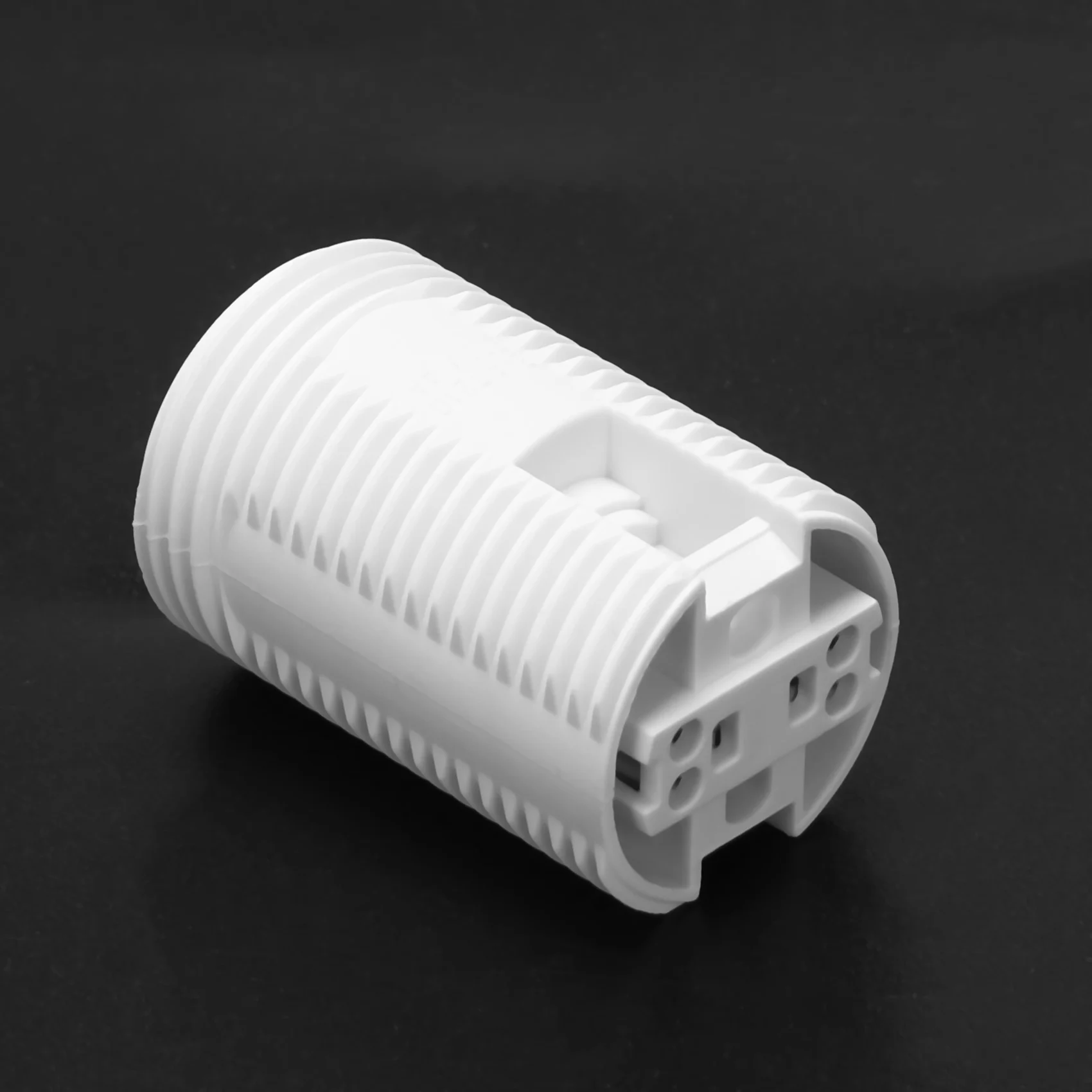 

2025 Горячий стиль 3X пластиковый корпус винт типа E14 лампа держатель лампы розетка переменного тока 250 В 2A