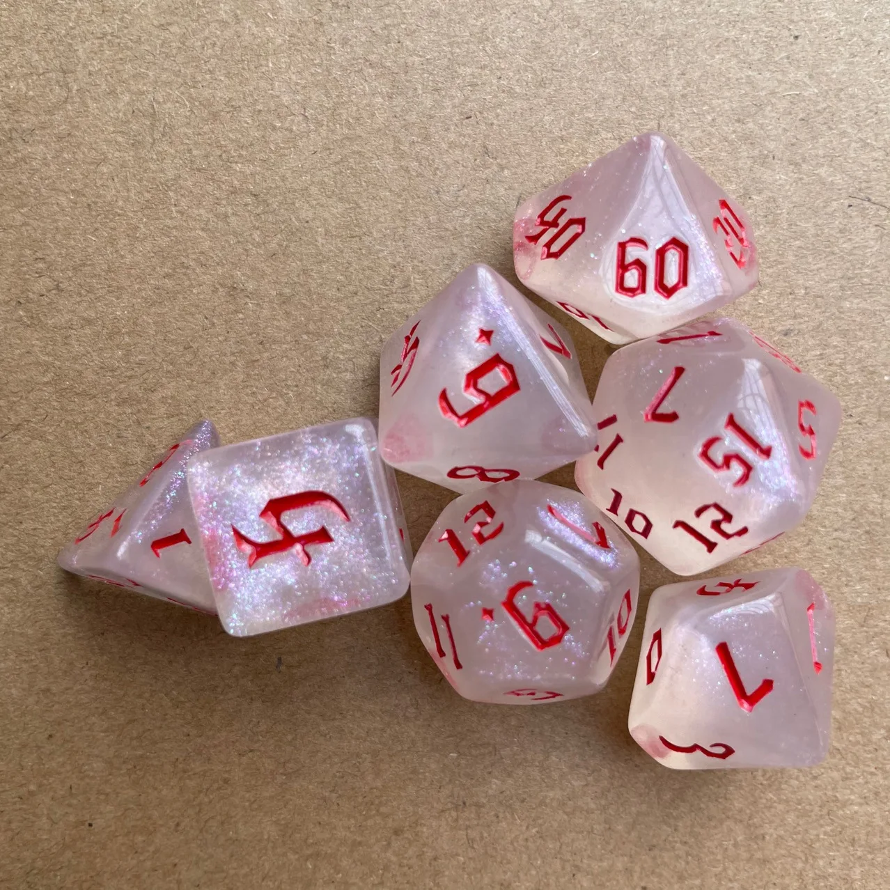 7-Piece D4 D6 D8 D10 D12 D20 with Carved Patterns for Tabletop Games Polyhedral Dice Set