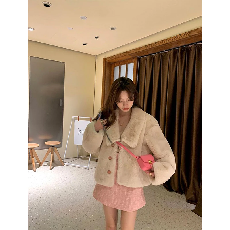 Sweet Faux Fur Coat Women Elegant Cropped Fluffy Jacket Korean Furry Short Outwear Winter Thick Single Breasted Plush Overcoat