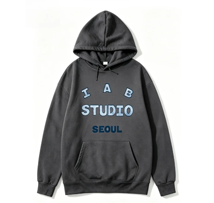 2026 neuer Hoodie mit gemusterten, verzerrten Mustern, mehrreihiger Textgrafik und allmählichen Farbverläufen, geeignet für Männer und Frauen – Detail 10