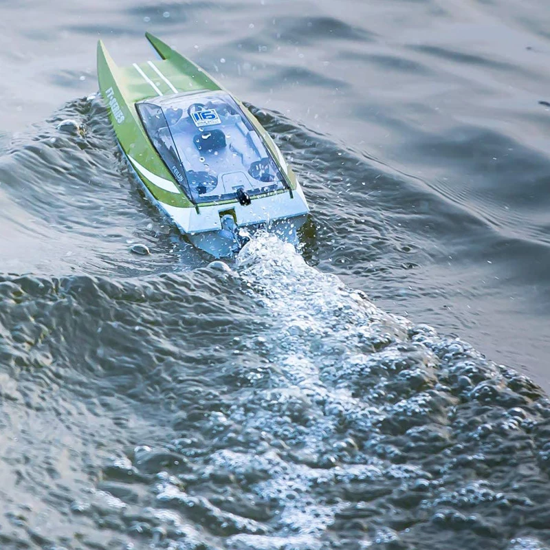 FT016 Remote Control Speedboat Large Stroke High Speed 30-35km/h Motor Excellent Automatic Water Cooling