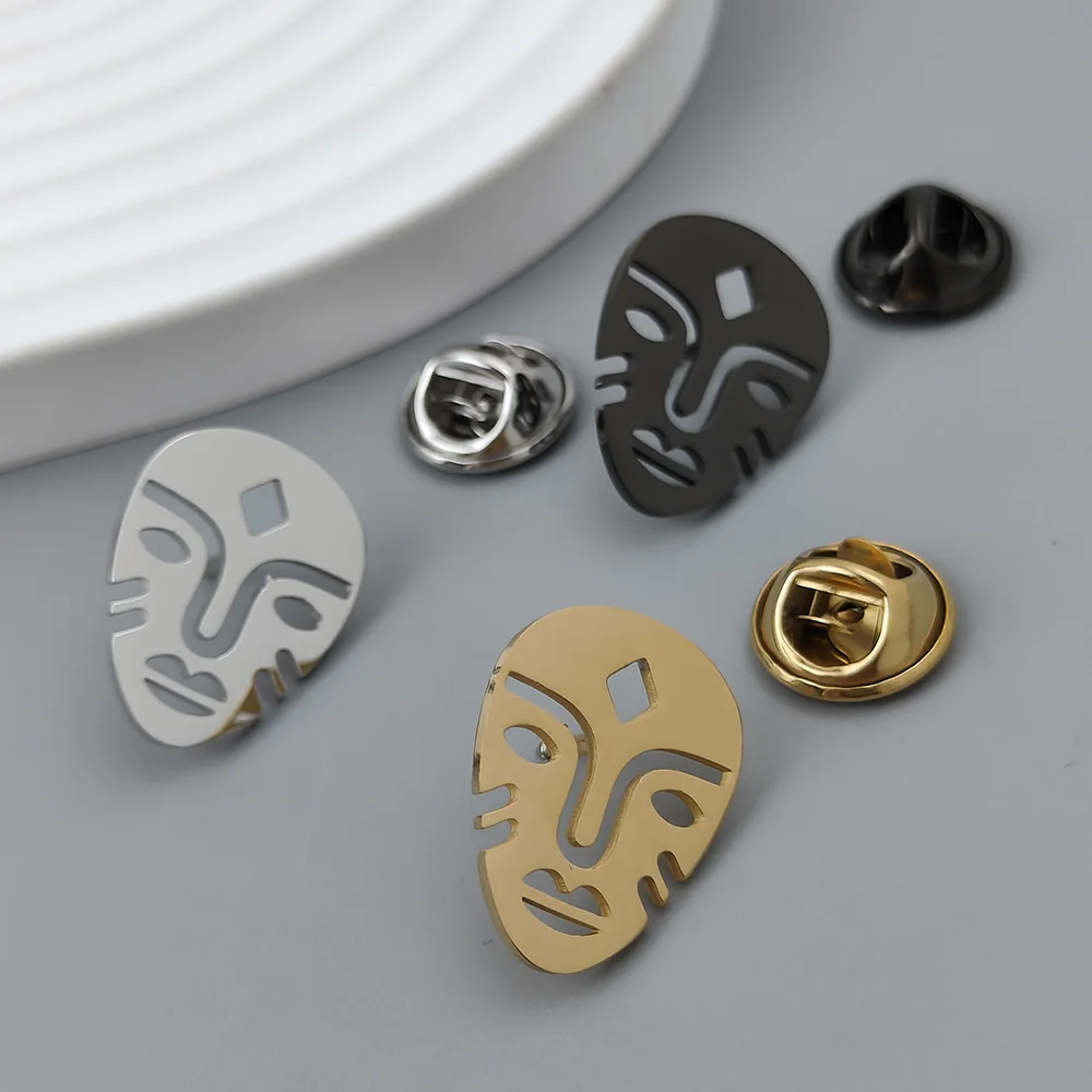 Mask Pharaoh's gold-plated badge, women's anti-exposure buttons, suit lapel pins, men's collar brooches, couple accessories