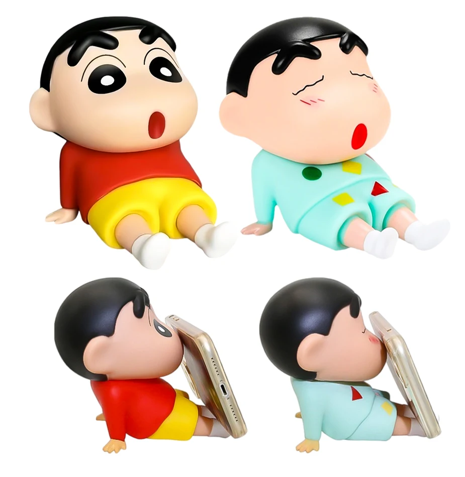 Crayon Shin-Chan Comodo supporto per telefono Kawaii Anime Ornamenti da tavolo Cartoon Watching TV Decorazione creativa Nuovo regalo di moda