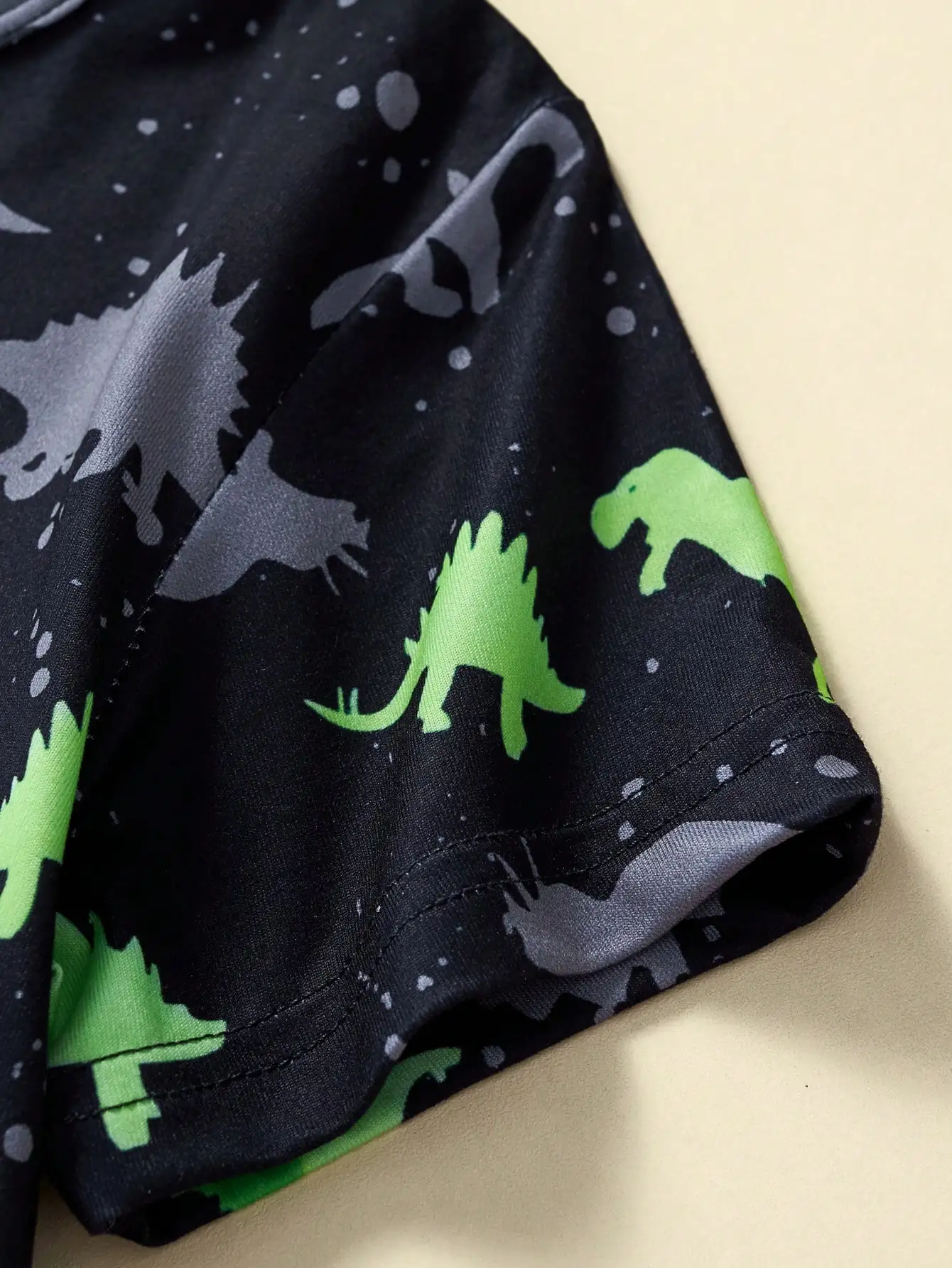 Young Boy Casual Summer Outfit, Cartoon Dinosaur Printed Fluorescent Short Sleeve T-Shirt And Shorts