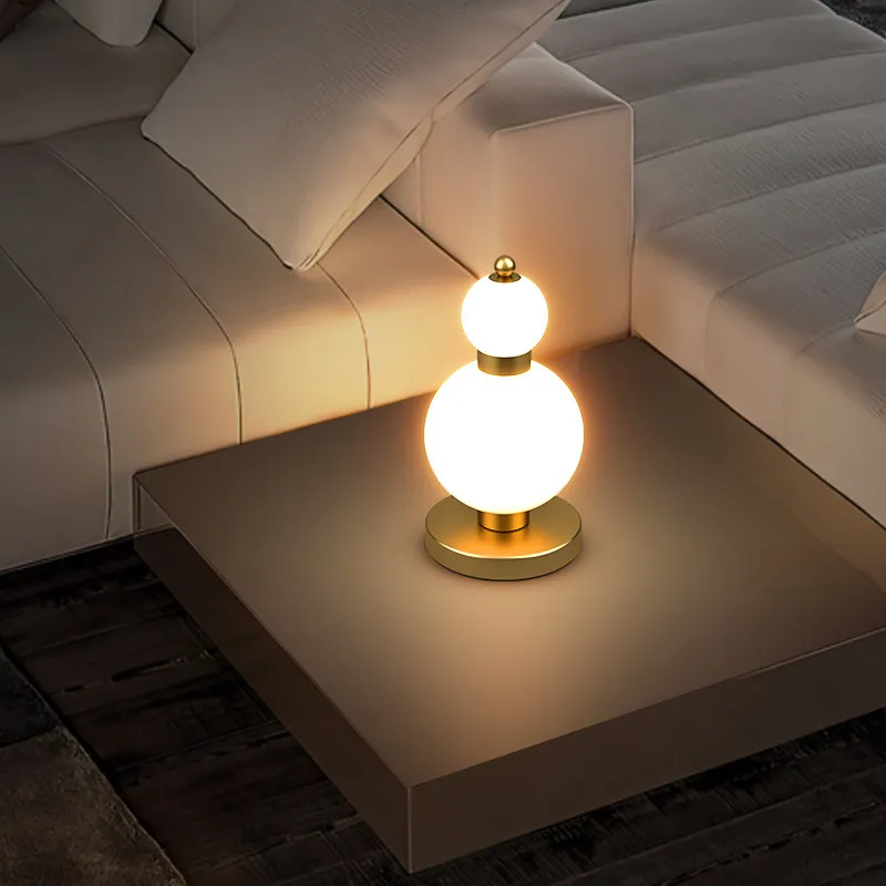 Nordic All Copper Bedroom Bedside Table Lamps LED Living Room Sofa Study Hotel Restaurant Postmodern Creative Gourd Desk Lights