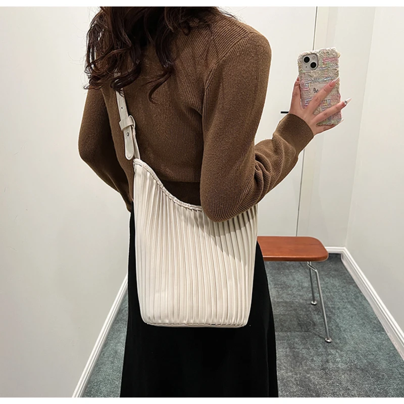 Ruched Soild Large Capacity Shoulder and Crossbody Bags Hasp High Quality Casual Tote 2024 Fashion PU Bags for Women New Style