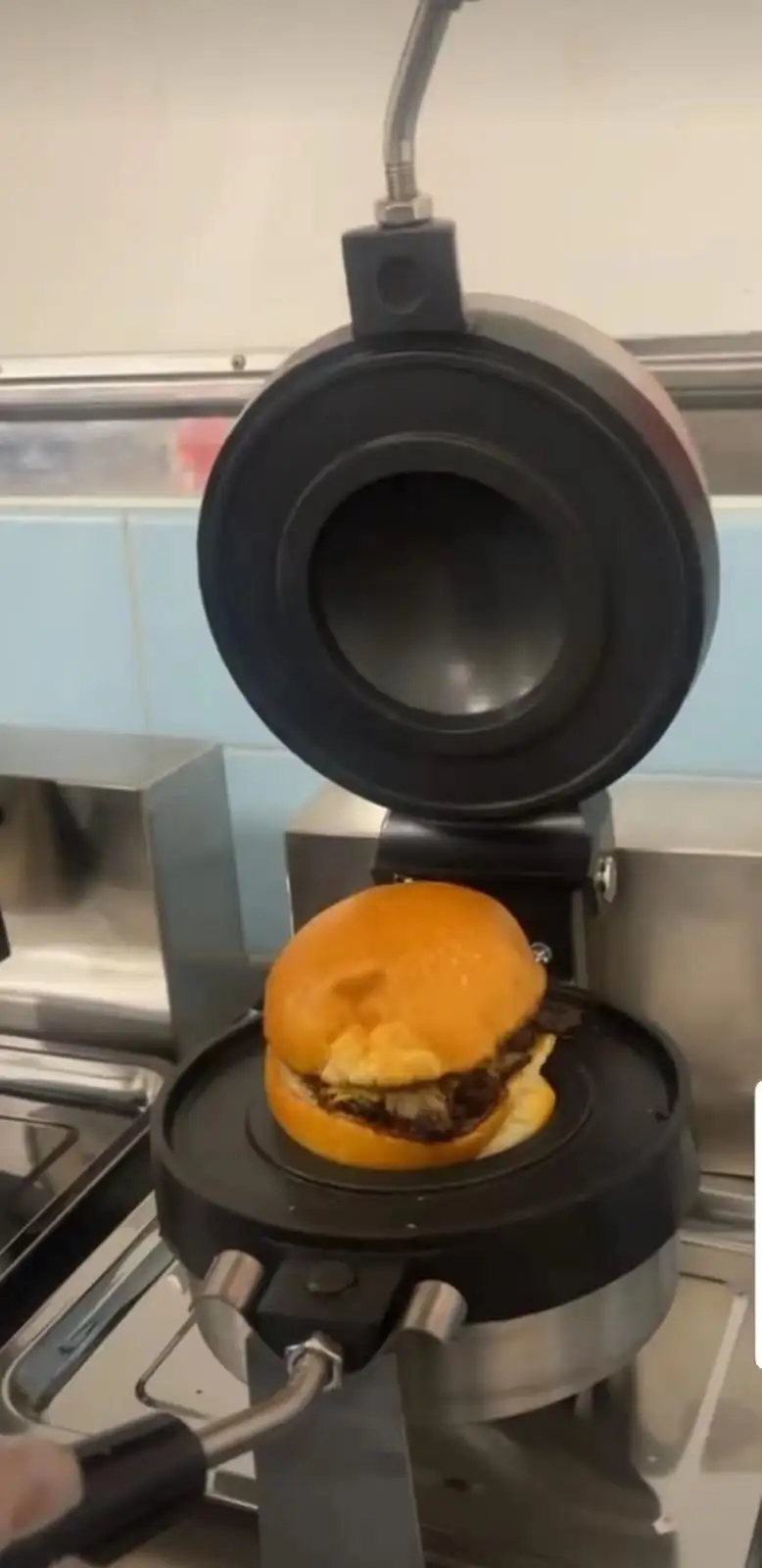 Commercial Stainless Steel Panini Ice Cream UFO Burger Grill Flying Saucer Sandwich Press Maker Machine Waffle Stick Maker