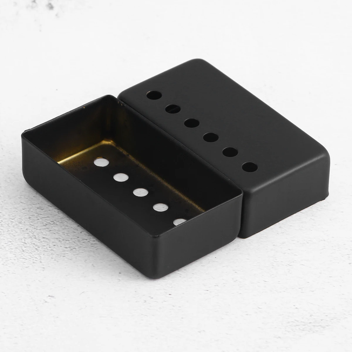 

2Pcs Metal Double Coil Pickup Covers Chrome Plated for Style Electric Guitar Silver 6-Hole Pickup Cover Guitar Accessories