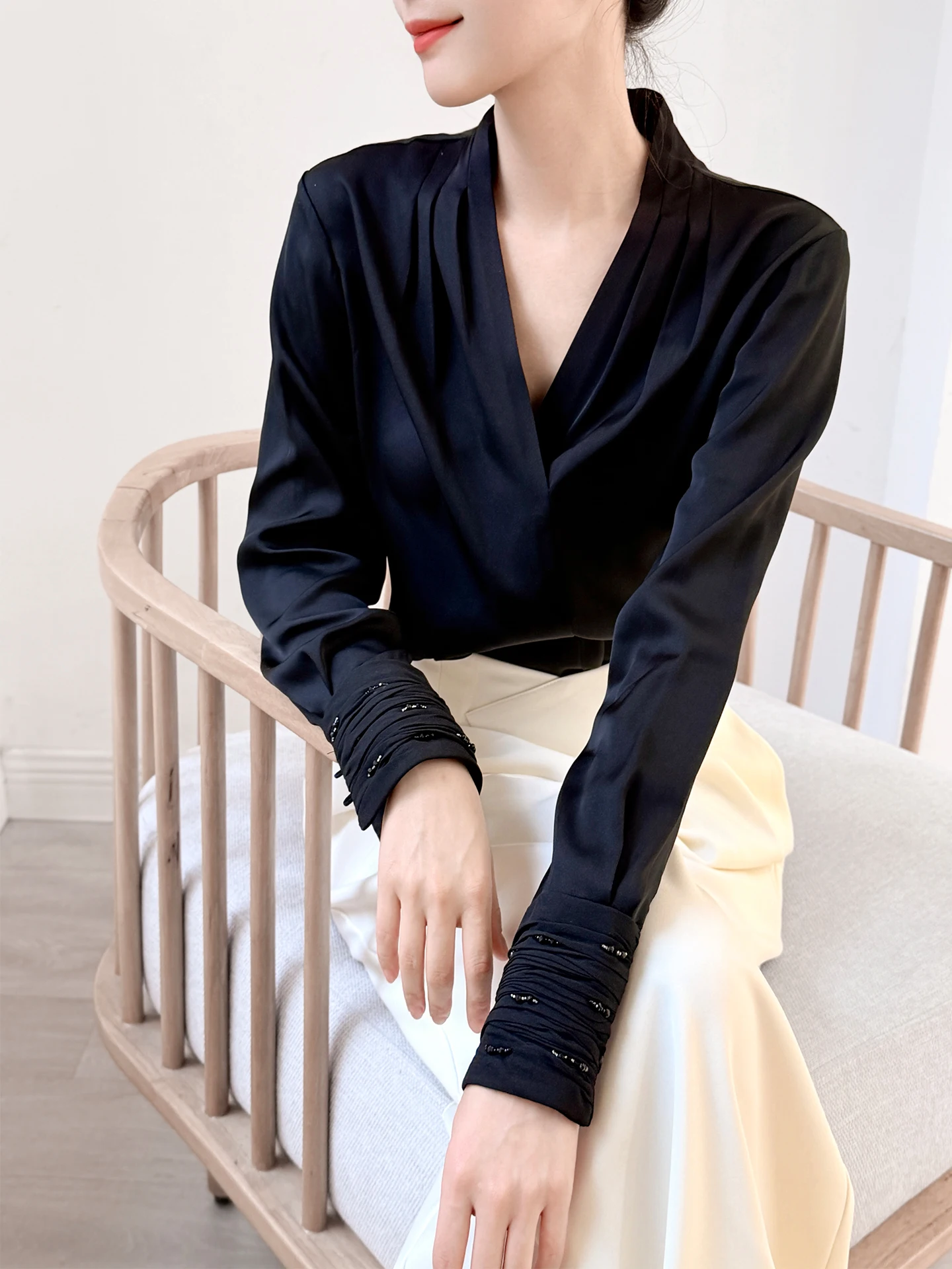 

Ele V-Ne Silk irt Women's Luxury Sensation Spring New Top Skin-Friendly Breathable Long Sve Pure Color