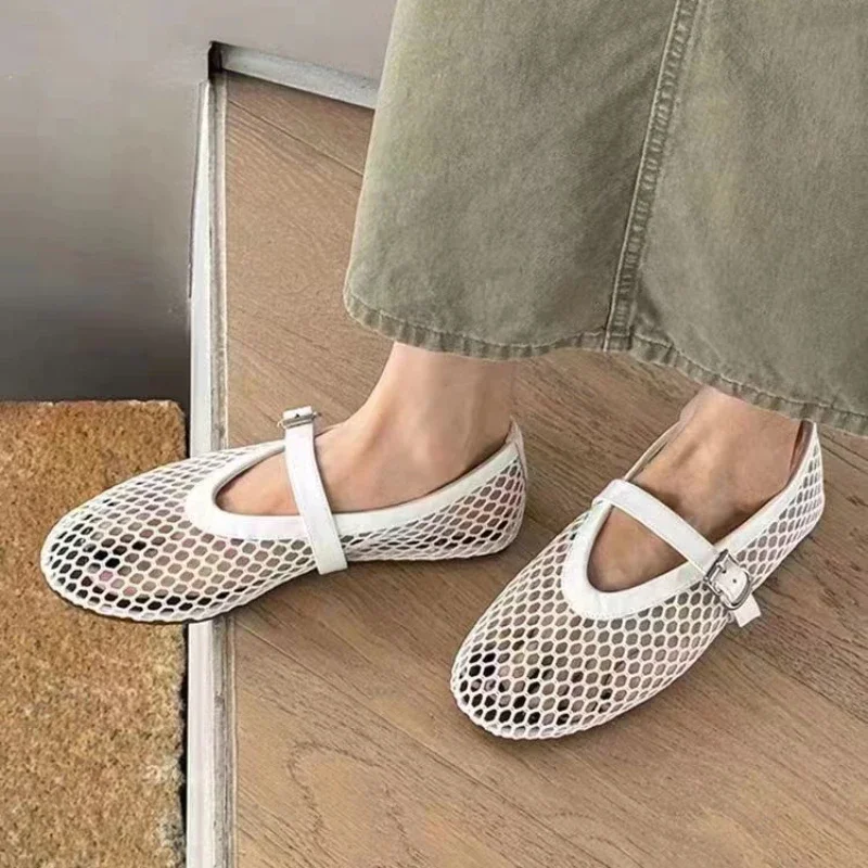 Summer Mesh Hollow Sandals Women Flats Shallow Loafers Beach Walking Designer Shoes Comfort Retro Female Zapatillas Plus Size 42