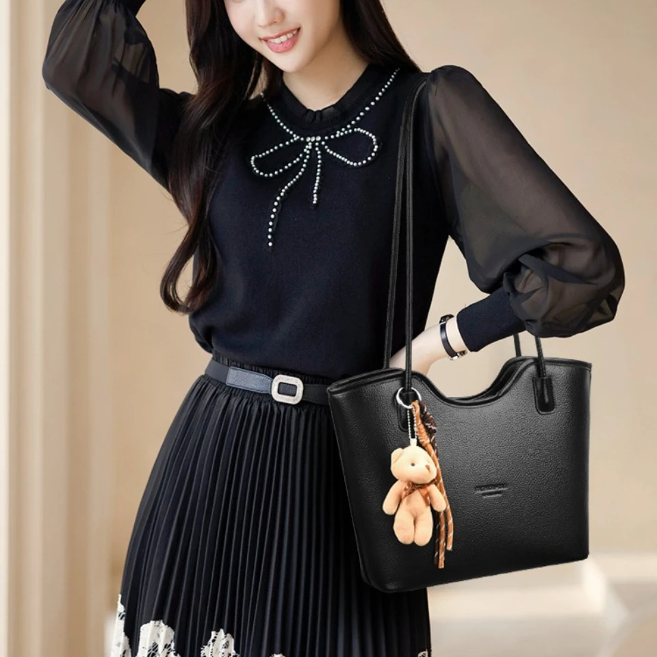 Women Large Capacity Tote Bag Soft PU Leather Daily Commuter Shoulder Bag with Cute Teddy Bear Pendant Fashion Shopping Handbags